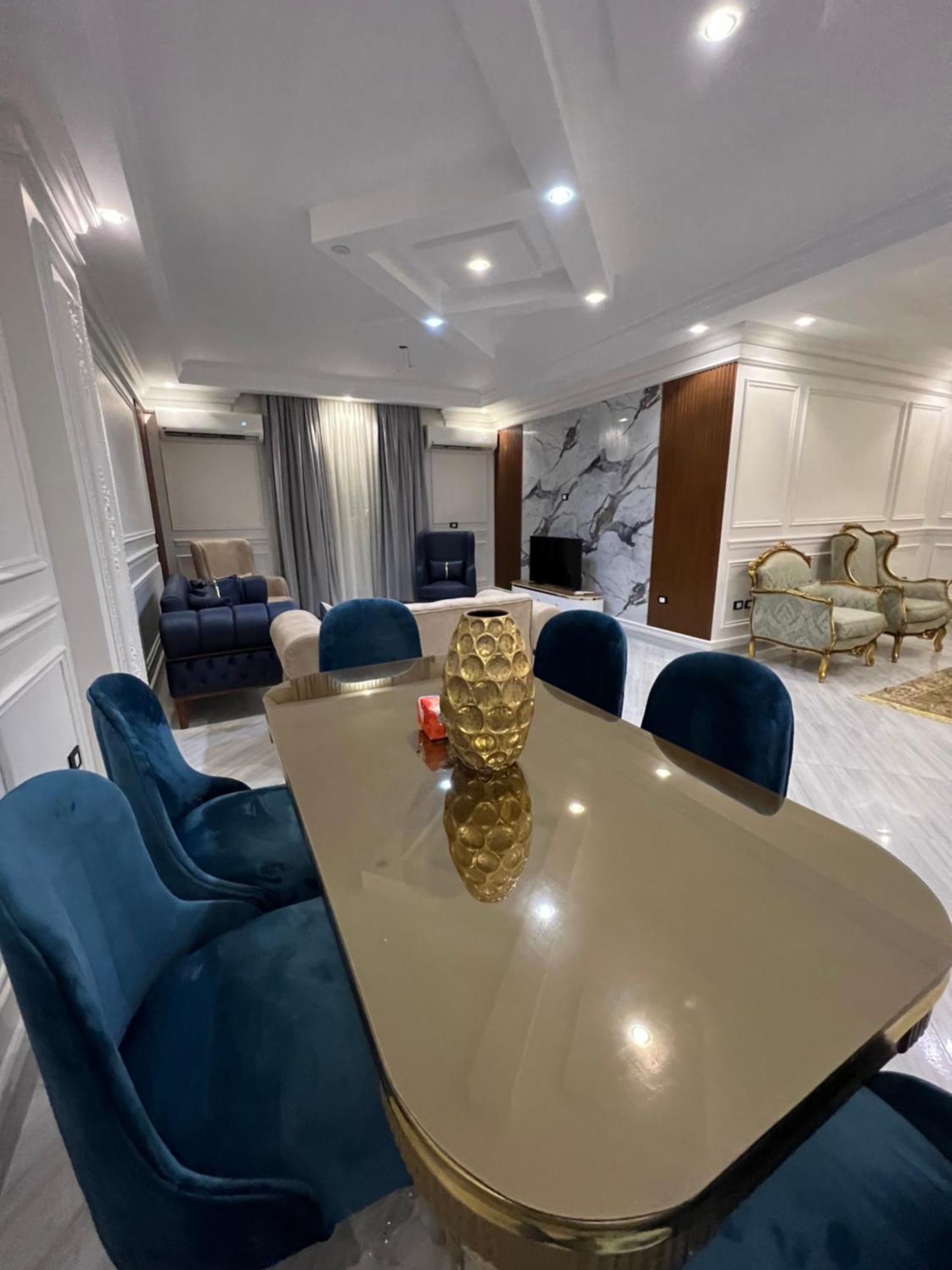 New Luxury - New Kahire